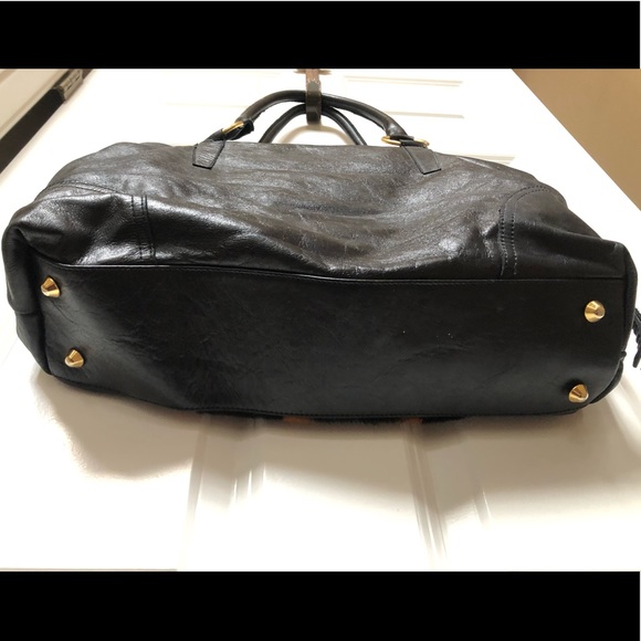 CLOSET CLOSEOUT SALE!! INNUĒ Animal Print Satchel - Picture 7 of 8